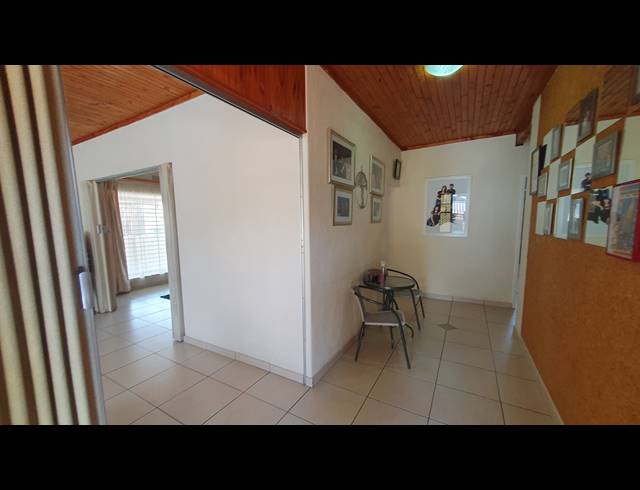 3 BEDROOM FREEHOLD FOR SALE IN RISANA